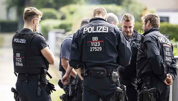 Nürnberg’de bomba paniği: 21 bin kişi tahliye edildi