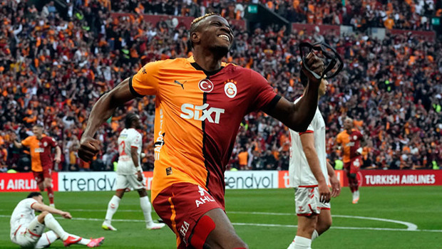 Osimhen, Afrika'da yılın futbolcusu ödülünde finale kaldı