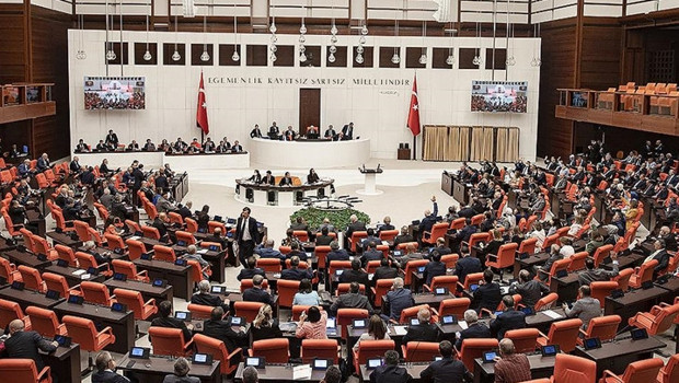 Özgür Özel'in de aralarında olduğu 11 milletvekilinin dokunulmazlık dosyası TBMM'de