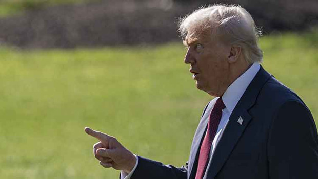 Trump, Epstein dosyaları hakkında soru soran muhabiri böyle susturdu