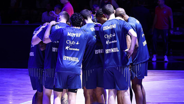 Anadolu Efes'te Barcelona maçı öncesi 6 eksik!