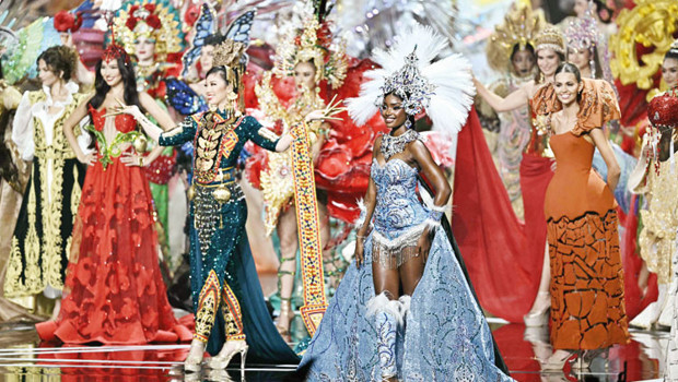 Skandal üstüne skandal! İki jüri istifa etti