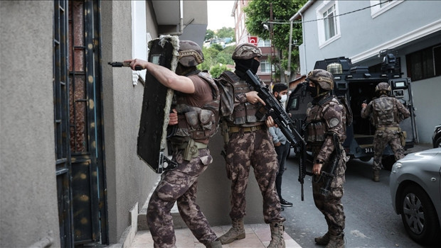 12 adrese eş zamanlı DEAŞ operasyonu: 13 zanlı gözaltına alındı