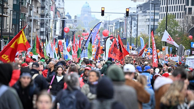 Belçika'da grev başladı: Hayat durma noktasına geldi