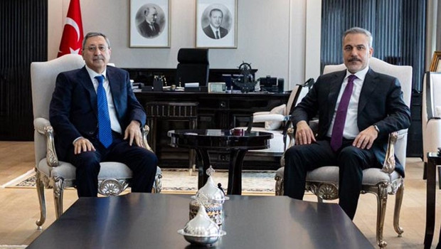 Dışişleri Bakanı Hakan Fidan Azerbaycan temsilcisi ile görüştü