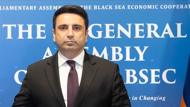 Ermenistan Parlamentosu Başkanı'ndan Azerbaycan'a ziyaret açıklaması