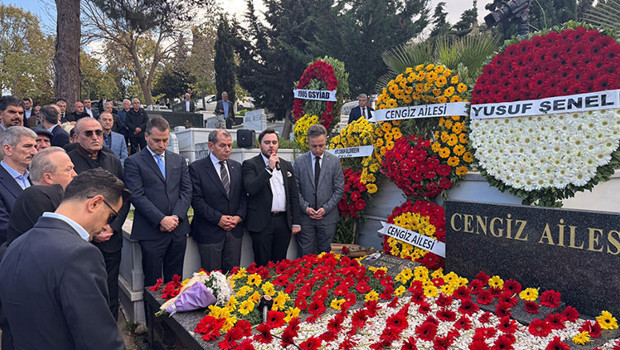 Galatasaray'ın eski başkanı Mustafa Cengiz, kabri başında anıldı