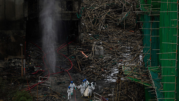 Hong Kong'daki yangında ölenlerin sayısı 146'ya yükseldi