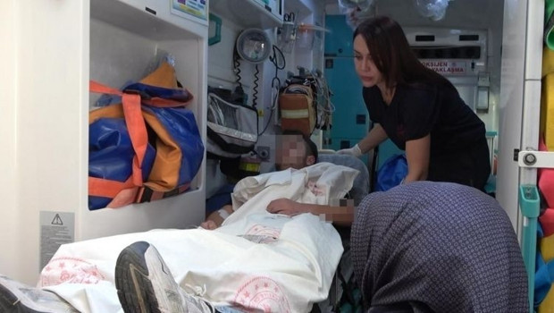 Parkta akranıyla tartışma kanlı bitti… 14 yaşındaki ortaokul öğrencisi bıçaklandı