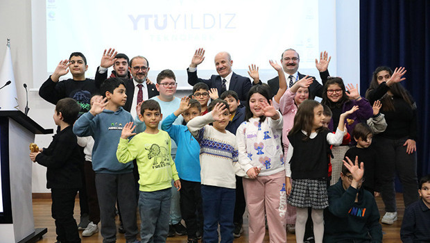 YÖK Başkanı otizmli öğrencilerle