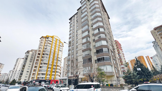 Boşanma öfkesi masum bir kadını yaktı... Melek Gül bu binada oturuyordu