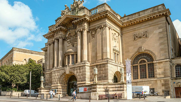 İngiltere'de tarihi soygun: 600'den fazla eser çalındı