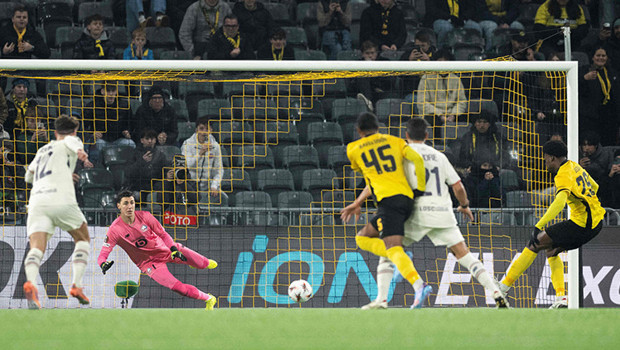 Berke Özer yine penaltı kurtardı ama puana yetmedi!