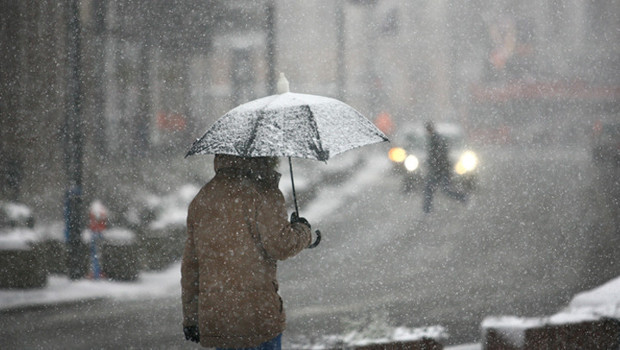 Meteoroloji'den hava durumu uyarısı: Kar ve sağanak yağış etkili olacak! Ankara için saat verildi