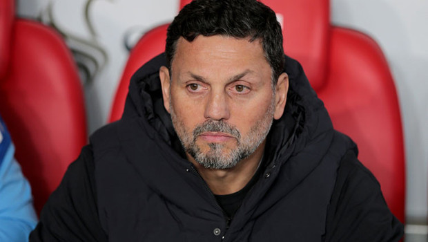 Antalyaspor'da Erol Bulut'un kararına tepki: Soyunma odasına gitti!