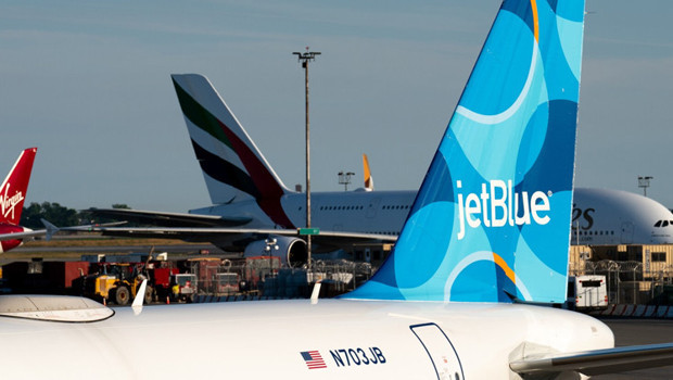 Karayipler'de yolcu uçağı kazadan son anda kurtuldu: Pilotların ses kaydı yayınlandı