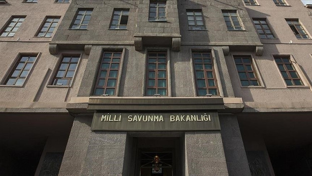 Son dakika... MSB: Hava sahamıza yaklaşan İHA düşürüldü