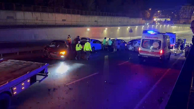 Çekmeköy’de zincirleme kaza: 7 yaralı