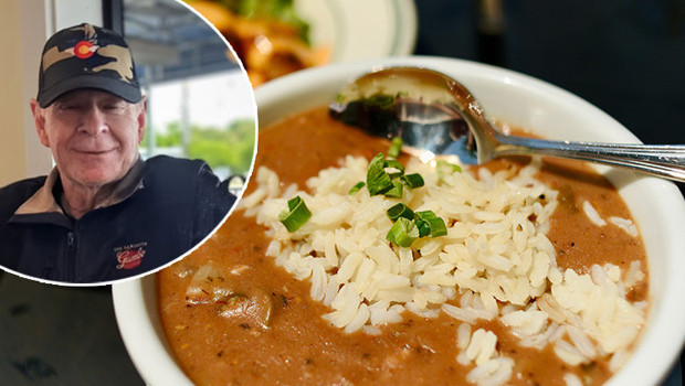 10 yıl boyunca her gün aynı yere gitti, aynı yemeği yedi... Bu alışkanlığının hayatını değiştireceğini tahmin bile edemezdi