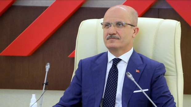 Özvar: Üniversite eğitiminin 3 yıla indirilmesi üzerinde çalışıyoruz