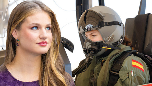 20 yaşında pilot oldu... İlk kez tek başına uçak uçurdu... Annesi ve babası gururdan ağladı...