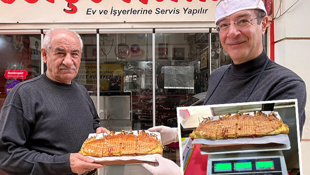 'Yiyen gün boyu tok oluyor' | 600 liraya satılan tostun gramajı ve içinde kullanılanlar dikkat çekiyor