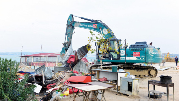 ‘Kaçak’ direniş