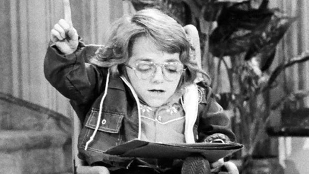 Tekerlekli sandalyede dizi yıldızı olmuştu... Acılı hayatı kısa sürdü... Boğuştuğu hastalığı onu bu dünyadan kopardı