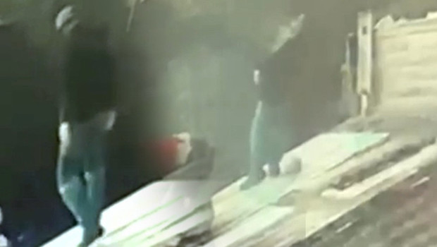 Hatay'da korkunç görüntü: İşçinin üzerine yıldırım düştü! Dehşete düşüren olay kamerada