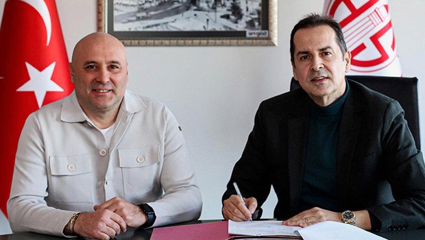 Antalyaspor'un yeni teknik direktörü belli oldu!