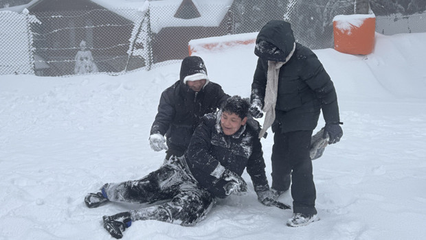 Kar Yağışı Eğitimi Sarsıyor: Okullar Hangi Tarihte Tatil Oldu?