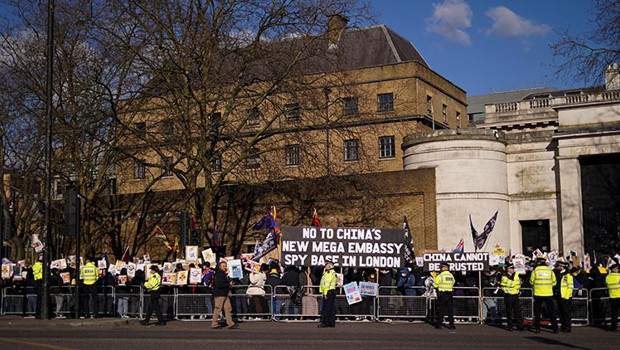 Çin'in Şok Eden Büyükelçilik Planı İngiltere'yi Tedirgin Etti mi?