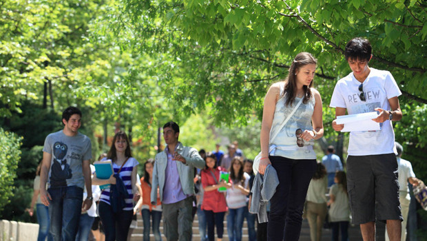 Üniversite Öğrencilerinden 3 Yıllık Mezuniyet Modeline Destek Mi?