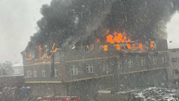 Tuzla'daki Çakmak Fabrikasında Korkutan Yangın! Ne Olacak?