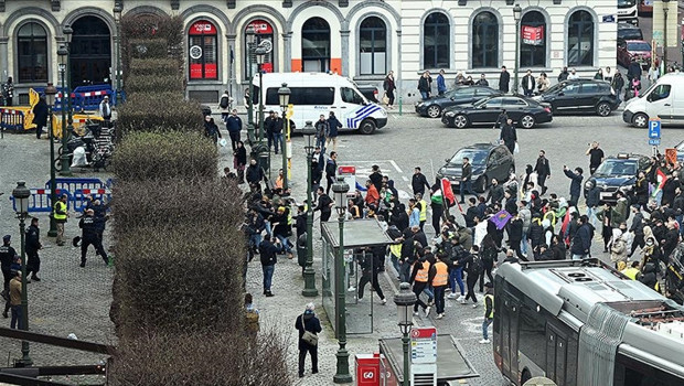 Brüksel'de YPG/SDG Yandaşlarına Sert Polis Müdahalesi! Neler Oluyor?