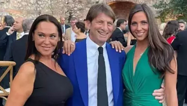 Zehra Çilingiroğlu Paris’ten davet aldı