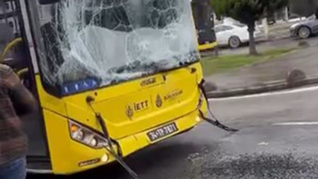 İki İETT otobüsü çarpıştı: Yaralılar var