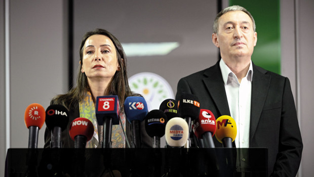 DEM Parti Eş Genel Başkanları: Suriye'de Ateşkese Neden Uyulmalı?