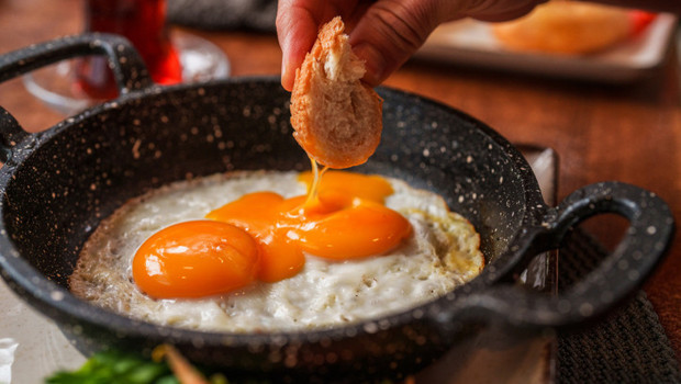 Kahvaltı hangi saatte yapılmalı ve ne yenmeli? İşte güne sağlıklı başlama rehberi