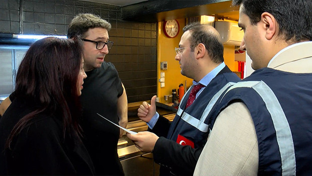 Sarıyer’de Referansla Müşteri Çeken Hamburgerciye Şok Denetim!