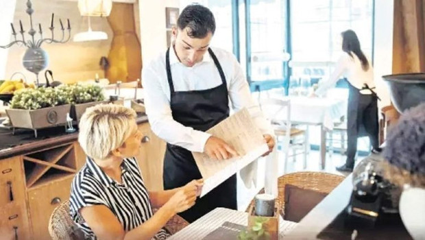 Restoranlarda kuver kalkıyor