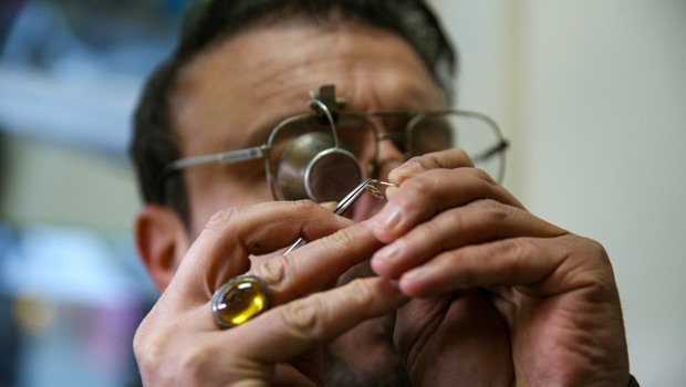 Yarım asırlık aile mesleğini sürdürüyor... 'Kentte bunu yapan 2-3 esnaf kaldı'