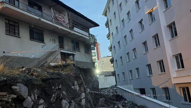 Altındağ'daki İnşaat Kazası: Zedelenen Bina Hızla Mühürlendi mi?