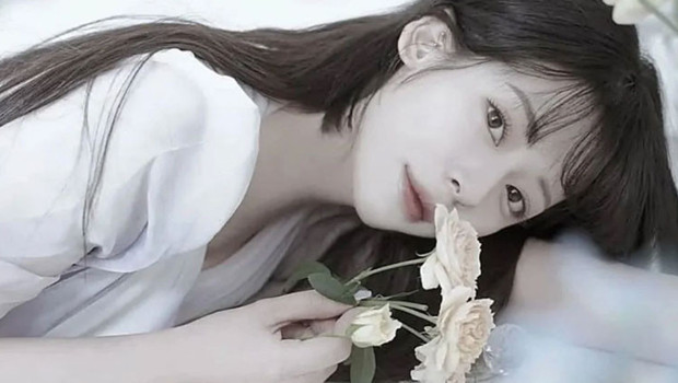 Ailesi gizli bir cenaze töreni düzenledi: 27 yaşında ölen şarkıcı yürekleri yaktı: Bizi bırakıp gitti!