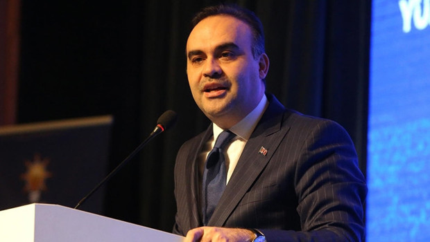 Bakan Kacır, Kahramanmaraş’ta Yeni İş Yerlerinin Anahtarlarını Dağıttı mı?