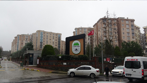 İstanbul'da acı olay: Asansör kabinleri arasında sıkışan işçi hayatını kaybetti