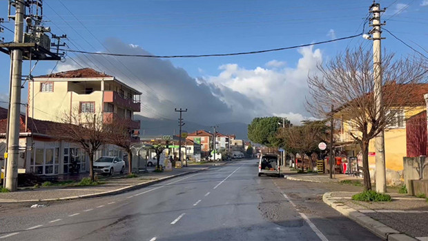 Balıkesir'de 10 saniye arayla 4.1 ve 4 büyüklüğünde 2 deprem