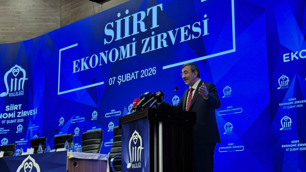 Cumhurbaşkanı Yardımcısı Yılmaz'dan Çarpıcı Açıklama: Silahların Gölgesinde Siyaset Olmaz mı?