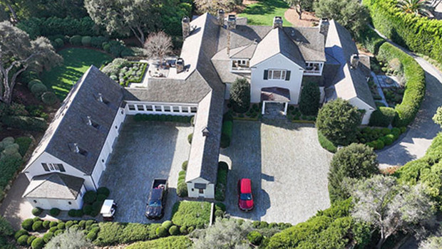 Çiftlik hayatı zor geldi, ünlü sunucu 27 milyona yeni malikane aldı