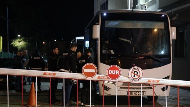 İzmir'de Rüşvet Skandalında 7 Kişi Cezaevine Gönderildi!